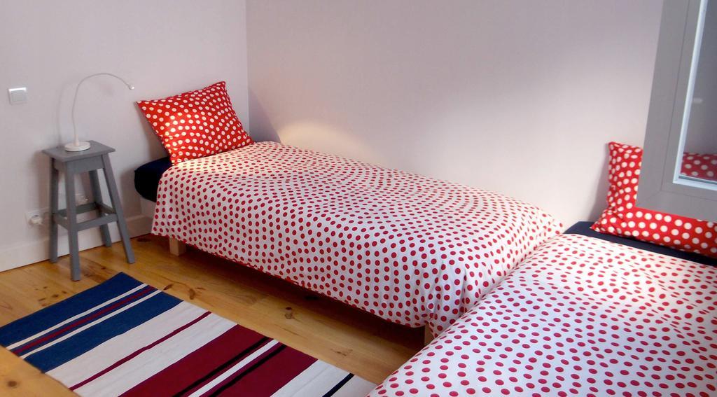 Cacilhas Guest Apartments Almada Rum bild